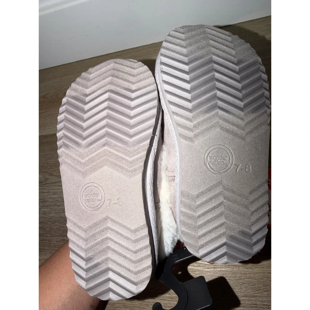 Girl slipper with faux fur trim 7/8